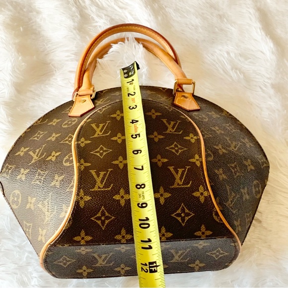 Authentic LV Monogram Ellipse PM with dustbag - Picture 10 of 17